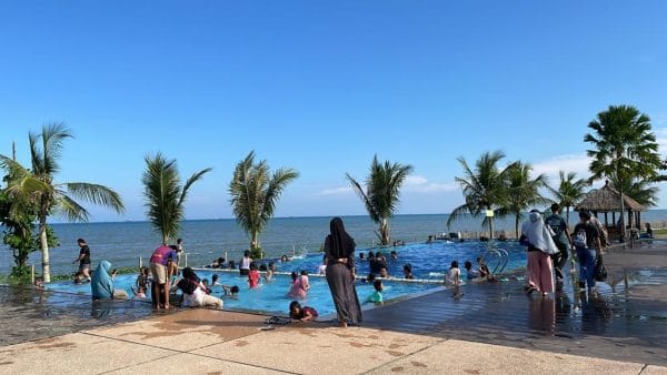beach club batakan village