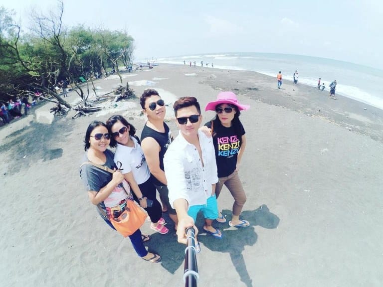 Pantai Kuwaru bantul