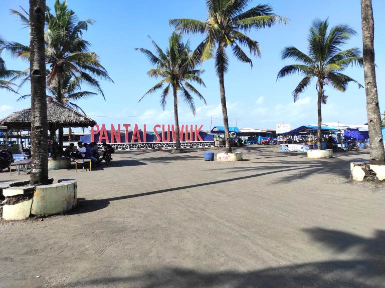 Pantai Suwuk (Kredit foto Googlemaps@ Fitriani Pipit)