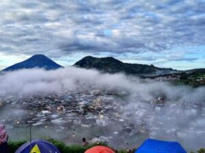 Bukit Skoter Dieng yang Dingin