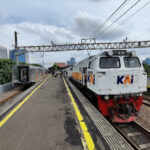 Kereta Api di Stasiun Gambir Jakarta