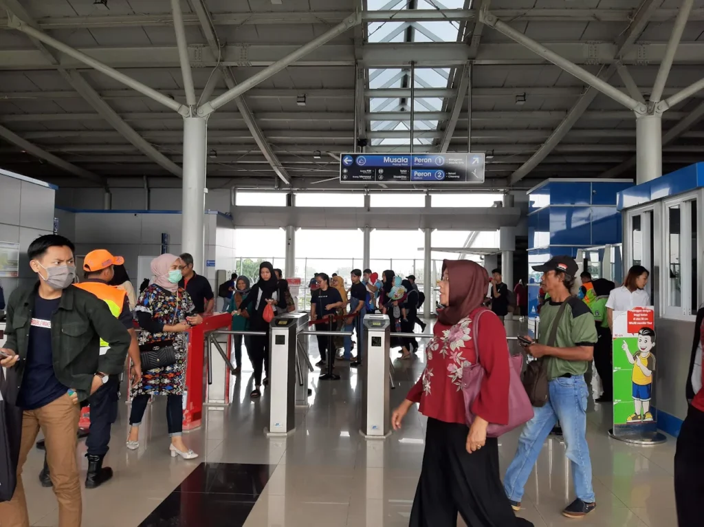 Jadwal KRL Stasiun Klender