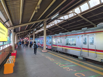 Jadwal KRL Stasiun Cikini