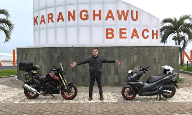 Pantai Karang Hawu Sawarna