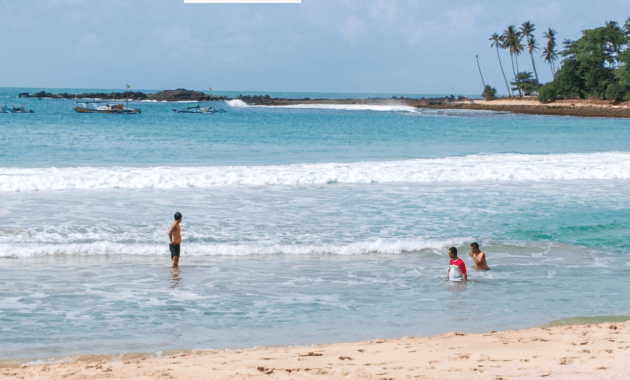 Pantai Karang Taraje