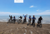Pantai Pulau Putri Cikeong Karawang Sepeda